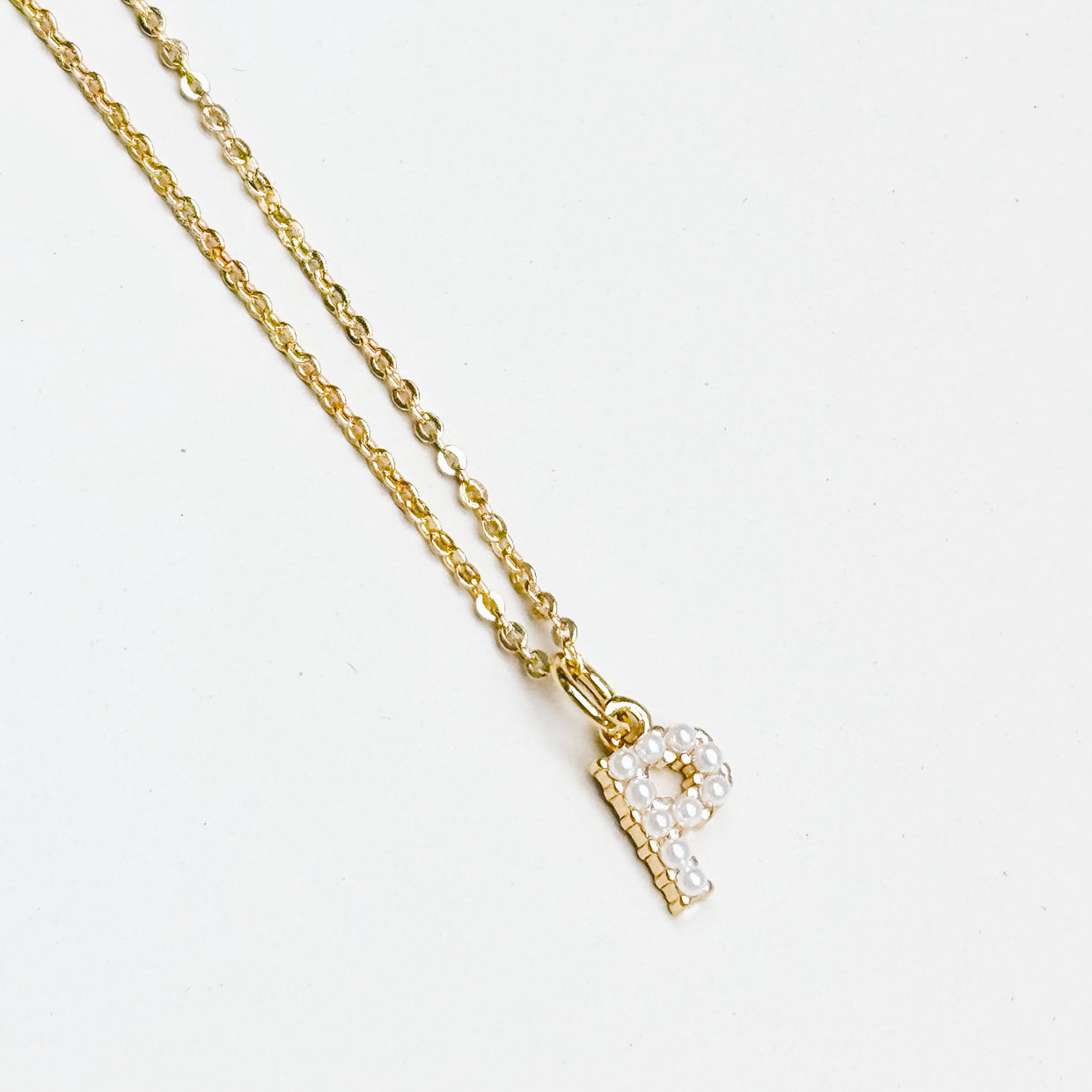 Tiny Pearls Necklace