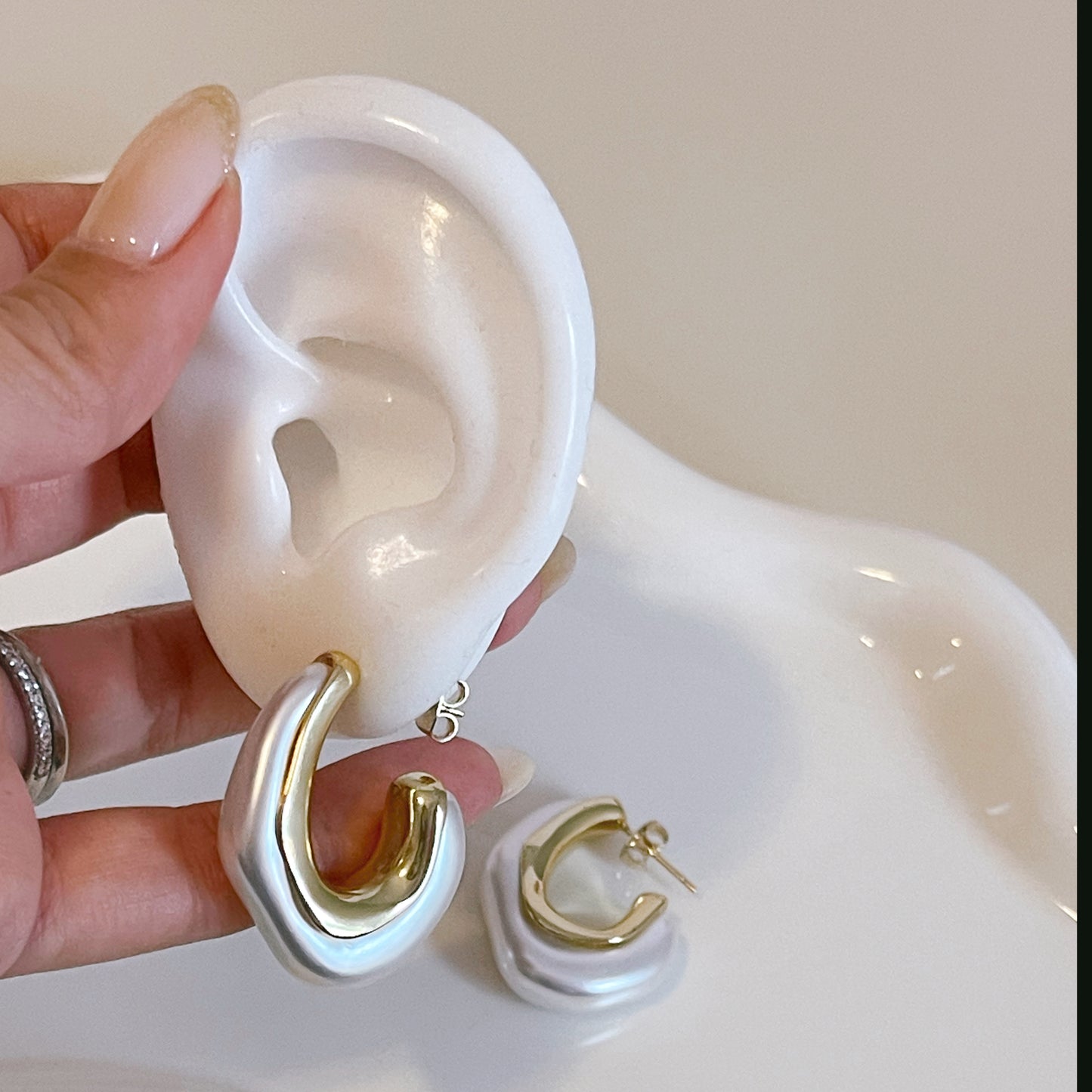 Gloria Earring