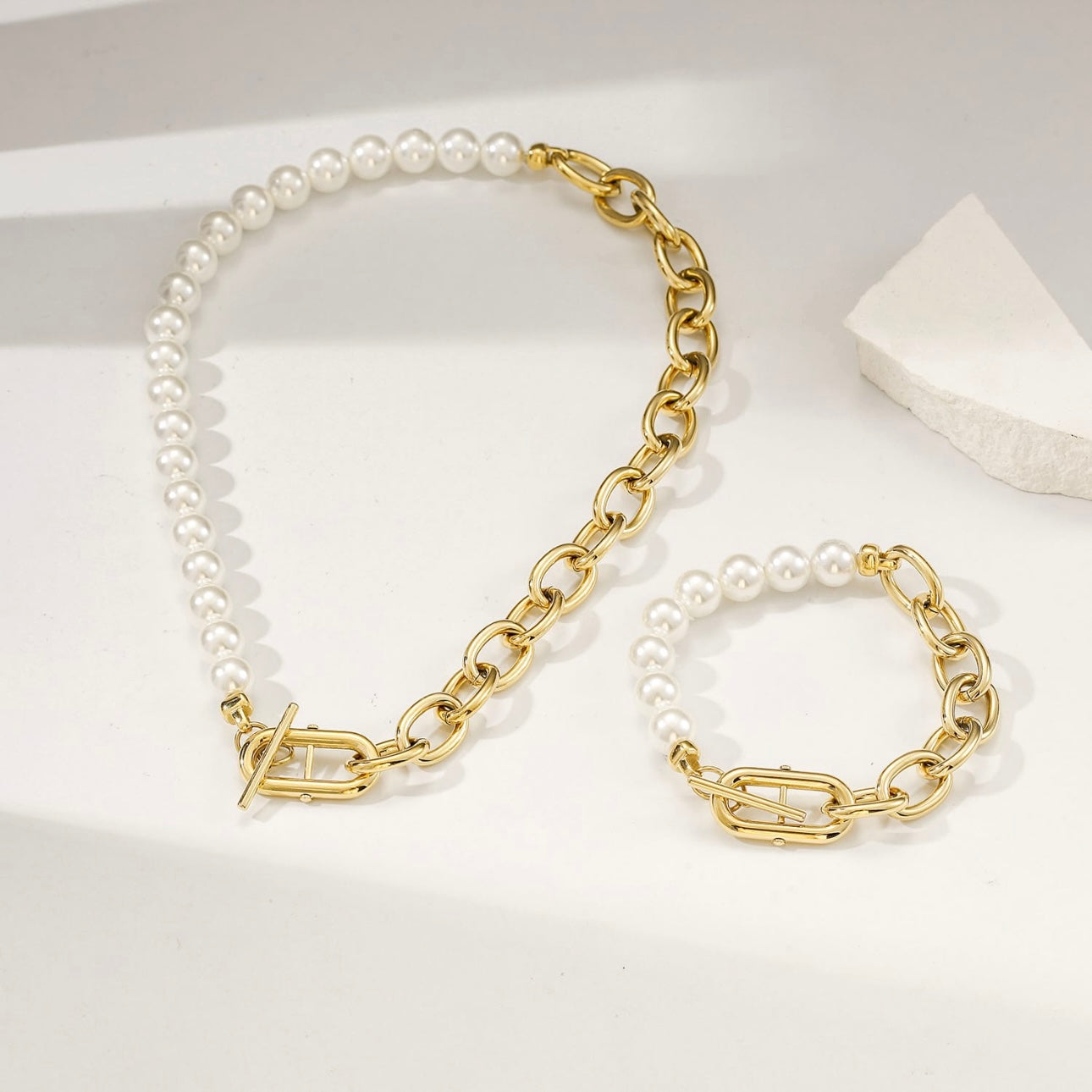 Chunky Stainless Steel Pearl & Gold Chain Necklace