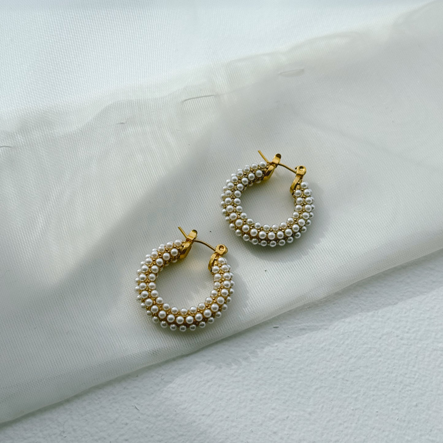 Nanda Pearls Hoops