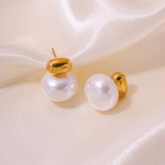 Jane Pearls Studs
