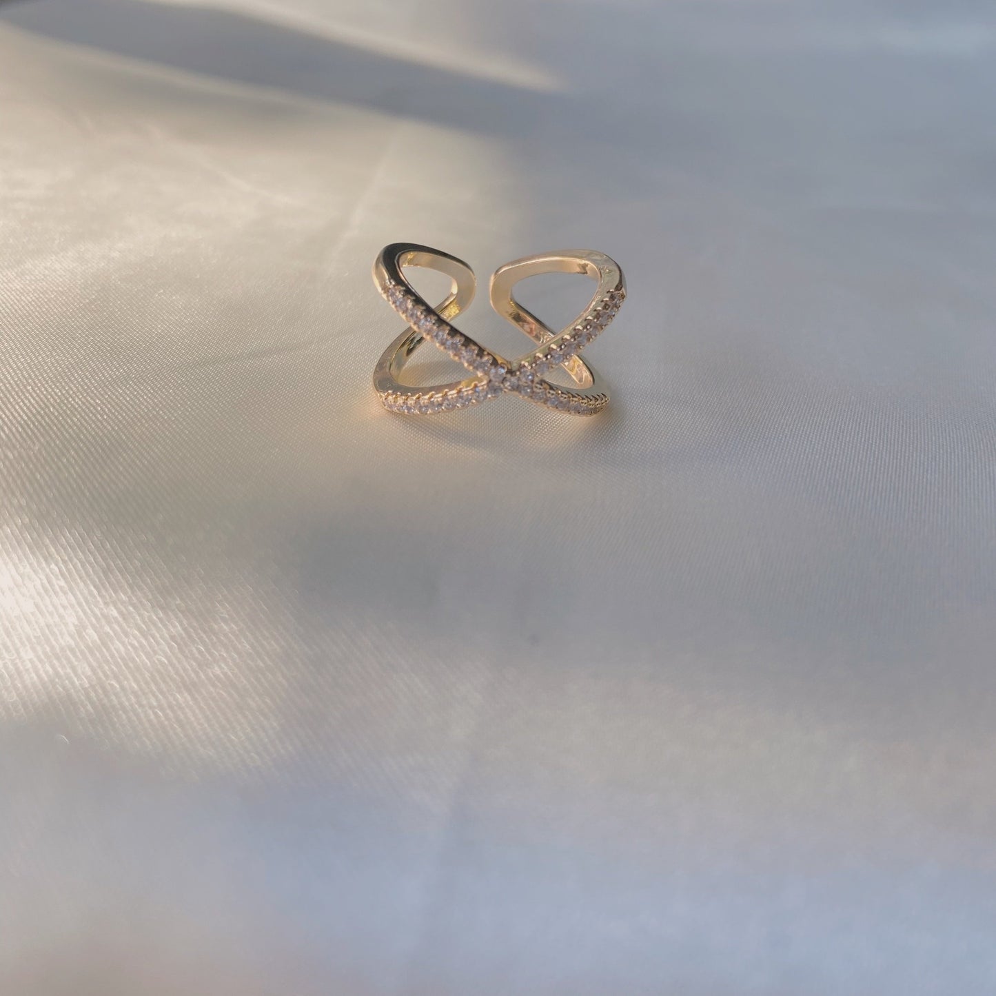 Adjustable X-shaped gold-plated & zirconia ring