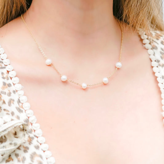 Katy Pearls Necklace