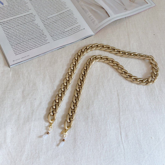 Matte Face Mask Holder