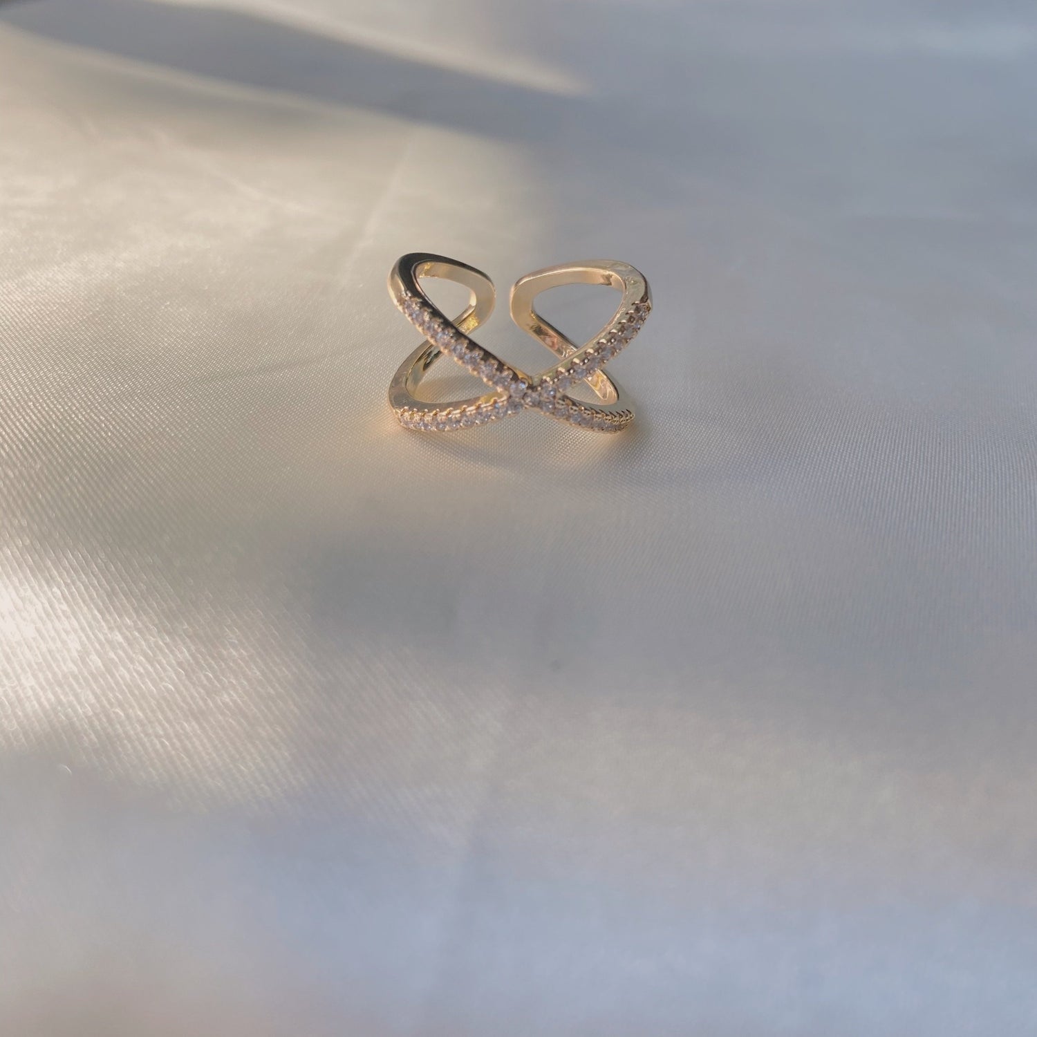 Adjustable X-shaped gold-plated & zirconia ring